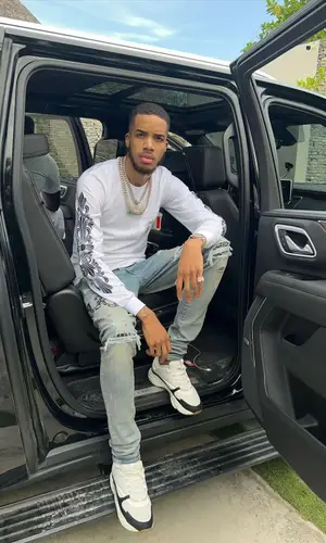 M24’s Outfit in Chrome Hearts Shirt, Amiri Jeans & Dior Sneakers (2022)