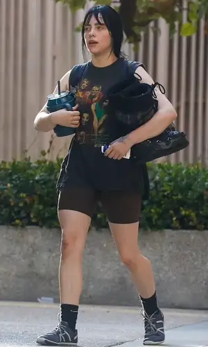 Billie Eilish wearing Moon Boot boots