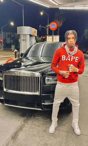 NLE Choppa’s Outfit in Bape Hoodie, Monfrere Jeans & Nike Sneakers (2022)