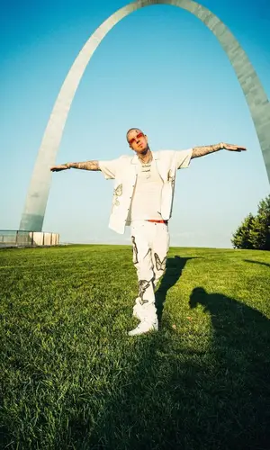Millyz wearing Ksubi jeans