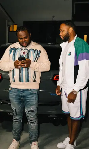 Tee Grizzley’s Outfit in Marni Sweatshirt, Amiri Jeans & Jordan Sneakers (2022)