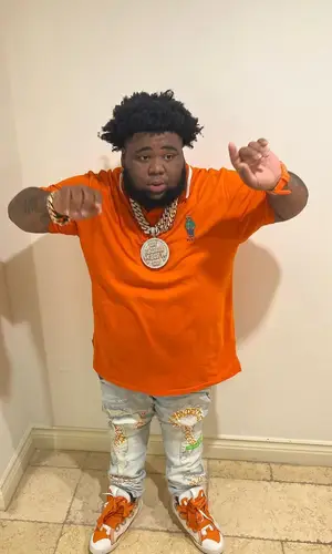Rod Wave’s Outfit in Polo Ralph Lauren Shirt, Gala Jeans & Lanvin Sneakers (2022)