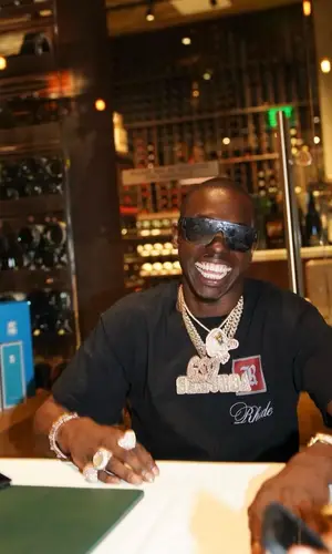 Bobby Shmurda wearing Rhude shorts