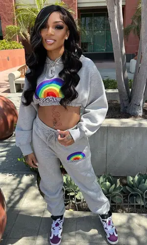 GloRilla wearing Jordan sneakers