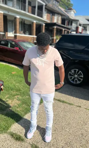 Baby Money’s Outfit in Dior T-Shirt, Amiri Jeans & Shawn (2022)