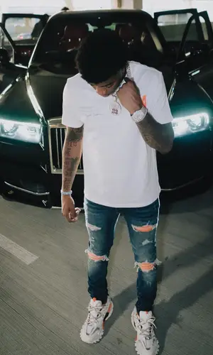 Yungeen Ace’s Outfit in Amiri T-Shirt & Balenciaga Sneakers (2022)