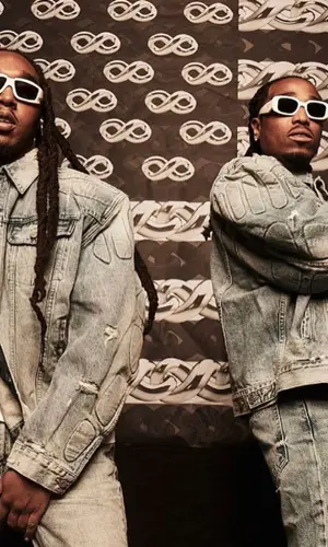 Takeoff’s Outfit in Yeezy Jacket, Prada Eyewear & GAP (2022)