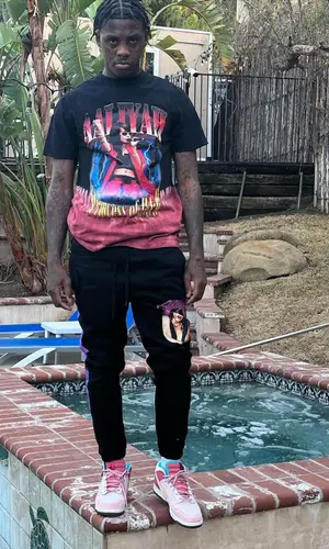 Famous Dex’s Outfit in Shoe Palace T-Shirt & Nike Sneakers (2022)
