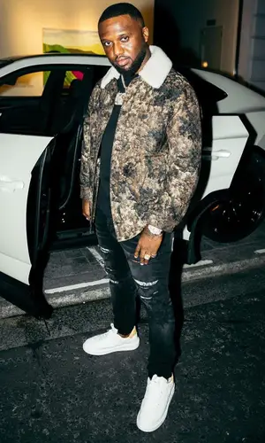 Headie One’s Outfit in Louis Vuitton Jacket & Amiri Jeans (2022)