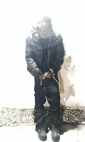 Ken Carson’s Outfit in Rick Owens Jacket, Balenciaga Boots & Chrome Hearts (2022)