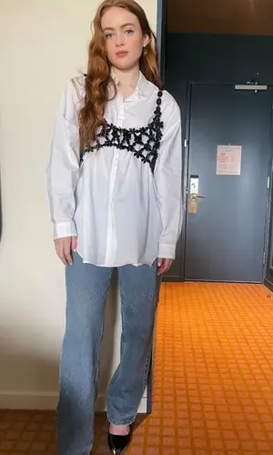 Sadie Sink wearing Levi’s jeans