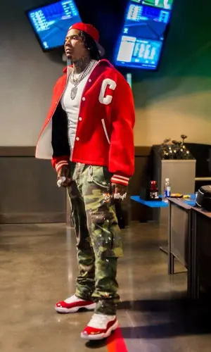 Moneybagg Yo wearing Gallery Dept. pants