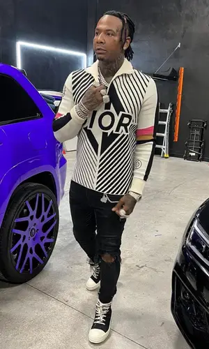 Moneybagg Yo wearing Dior sweater