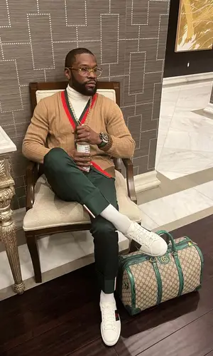 Floyd Mayweather’s Outfit in Gucci Jacket (2022)