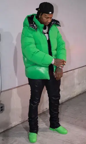 Moneybagg Yo wearing New Era cap