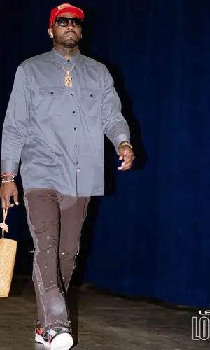 John Wall’s Outfit in Dickies Shirt, Goyard Bag & Gallery Dept. Cap (2022)