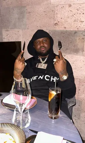 Headie One’s Outfit in Givenchy Jacket & Jordan Sneakers (2022)