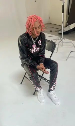 SoFaygo’s Outfit in Cease±Desist Jacket & Nike Sneakers (2022)