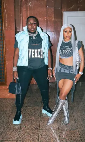 Yung Miami’s Outfit in Givenchy T-Shirt & Balenciaga Bag (2022)