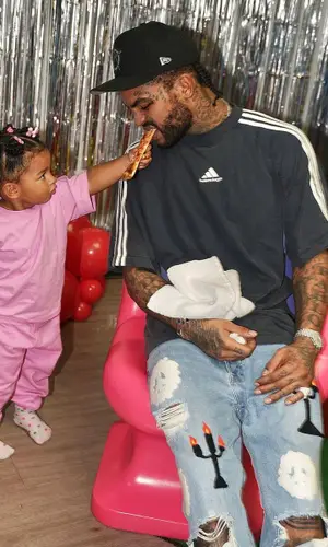 Dave East wearing Adidas t-shirt