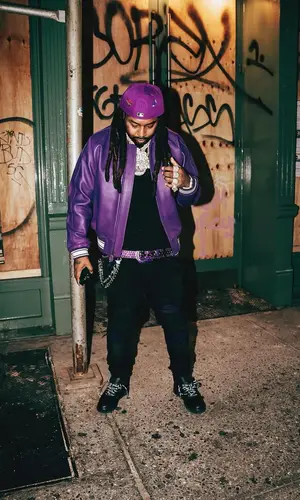 Icewear Vezzo wearing B.B. Simon belt