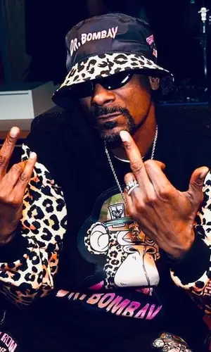 Snoop Dogg wearing Death Row Records sweatshirt
