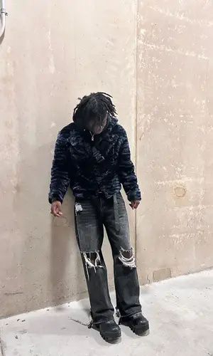 SSGKobe’s Outfit in Balenciaga Jeans & Dior Bag (2022)