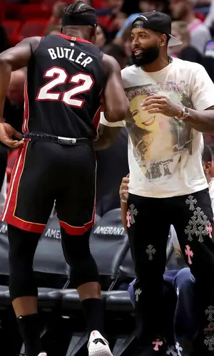 Odell Beckham Jr’s Outfit in Vintage T-Shirt, Chrome Hearts Jeans & Louis Vuitton Sneakers (2022)