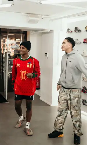 IShowSpeed’s Outfit in Classic Football Shirts Sweater, Juventus Shorts & Adidas Sneakers (2022)