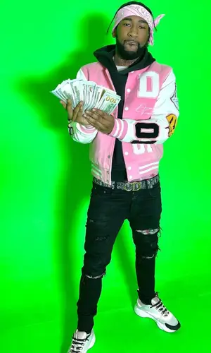 Ron Suno’s Outfit in Divine Fashion Jacket, Amiri Jeans & Dior Belt (2022)