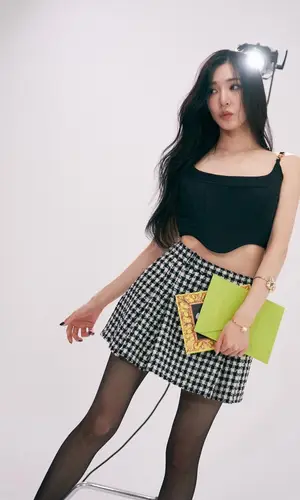 Tiffany Young’s Outfit in Versace Top & Roger Vivier Sandals (2022)