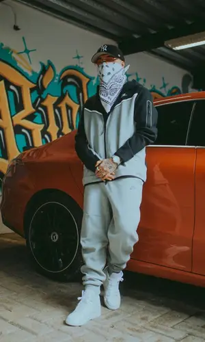 Gera MX wearing New Era cap