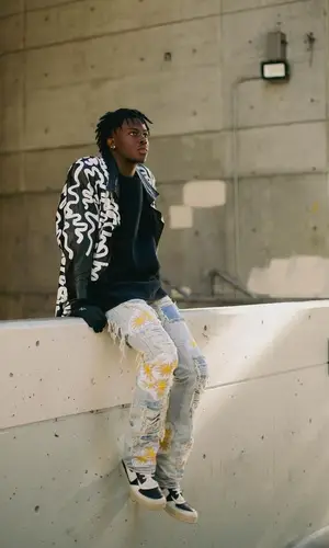 SSGKobe’s Outfit in Random Affects Jacket, Who Decides War Jeans & Rick Owens Sneakers (2022)
