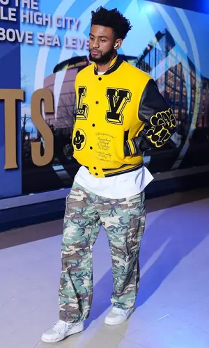 Nickeil Alexander-Walker wearing Off-White sneakers