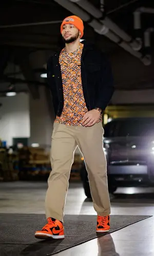 Ben Simmons’ Outfit in Burberry Sweatshirt, Nike Sneakers & Supreme Hat (2022)
