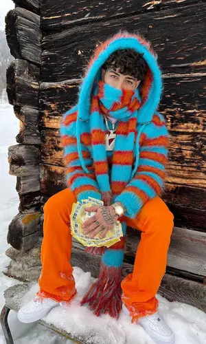 Tony Effe’s Outfit in Gallery Dept. Jeans, Nike Sneakers & Marni Scarf (2023)