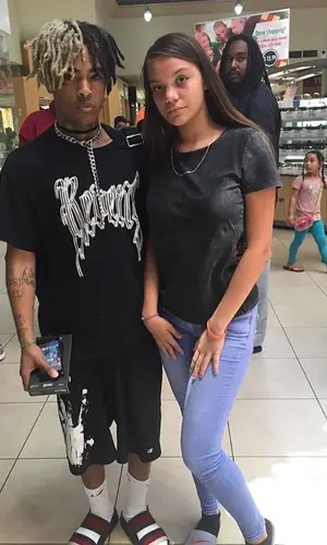 XXXTentacion wearing Nike sock