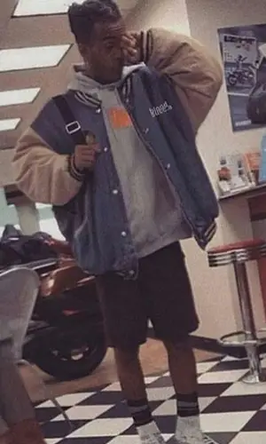 XXXTentacion’s Outfit in Vintage Jacket, Thrasher Hoodie & Nike Sneakers (2018)