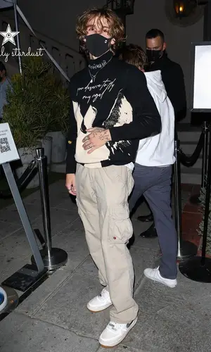 Vinnie Hacker wearing Quiksilver pants