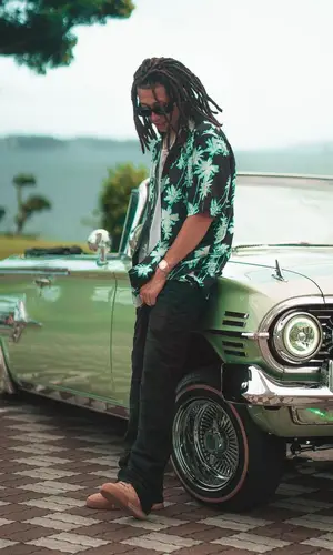 ¥ellow Bucks wearing Nubian Tokyo shirt