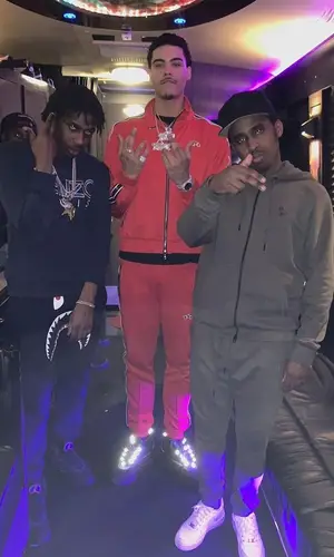 Top5 wearing OVO pants