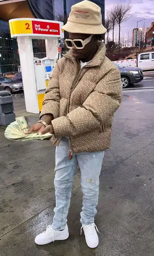 LBS Kee'vin wearing Nike sneakers