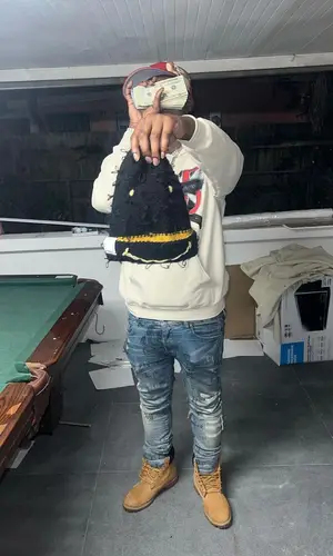 Lil Double 0’s Outfit in Sniper Gang Apparel Hoodie, Jon Stan Cap & New York Yankees (2023)