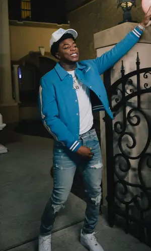 Yungeen Ace’s Outfit in Amiri Jacket & Nike Sneakers (2023)