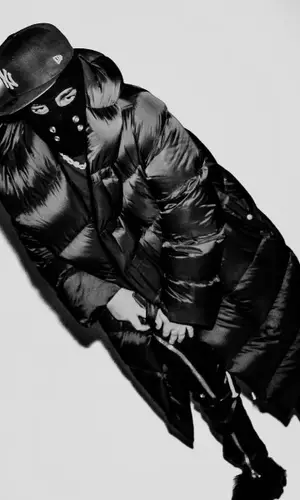 Yeat wearing Rick Owens hat