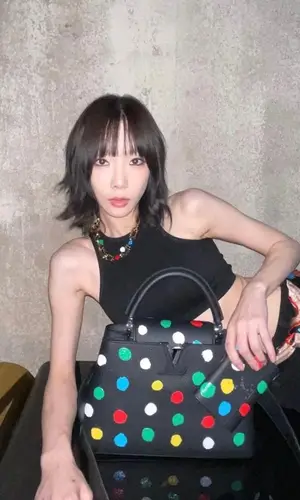 TaeYeon wearing Louis Vuitton bag