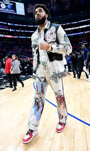 Karl Anthony Towns’ Outfit in Amiri Shirt, Nike Sneakers & Off-White (2023)