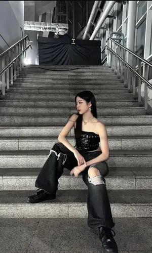 Kazuha Le Sserafim wearing Balenciaga pants
