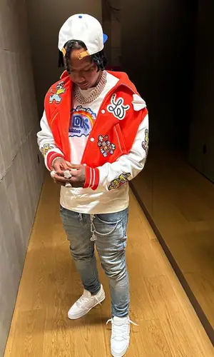 Moneybagg Yo’s Outfit in Amiri Jeans & Louis Vuitton Cap (2023)