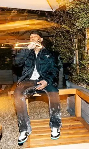 Ty Dolla Sign wearing Nike sneakers
